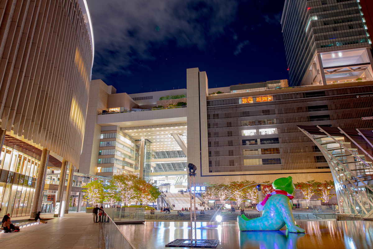 大阪で夜景が撮れるスポット – グランフロント大阪周辺うめきた広場 –